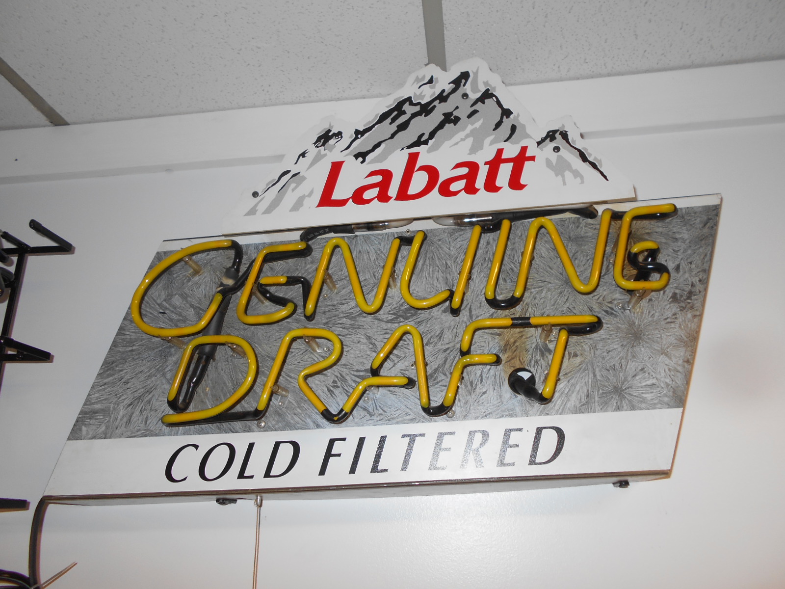 Labatt Genuine Draft Cold Filtered Neon Advertising Promotion Electric